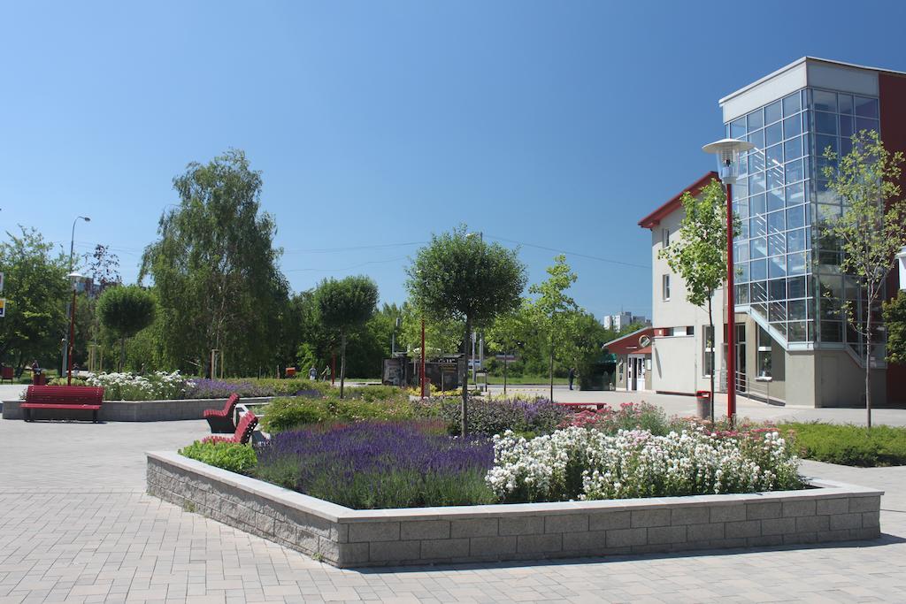 Hotel Dominika Bratysława Zewnętrze zdjęcie